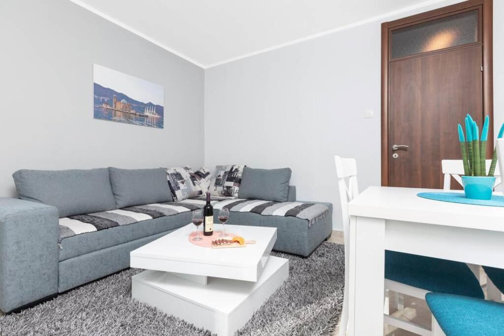 Apartment Milos Котор Экстерьер фото